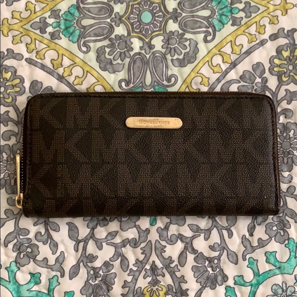 Michael Kors wallet
